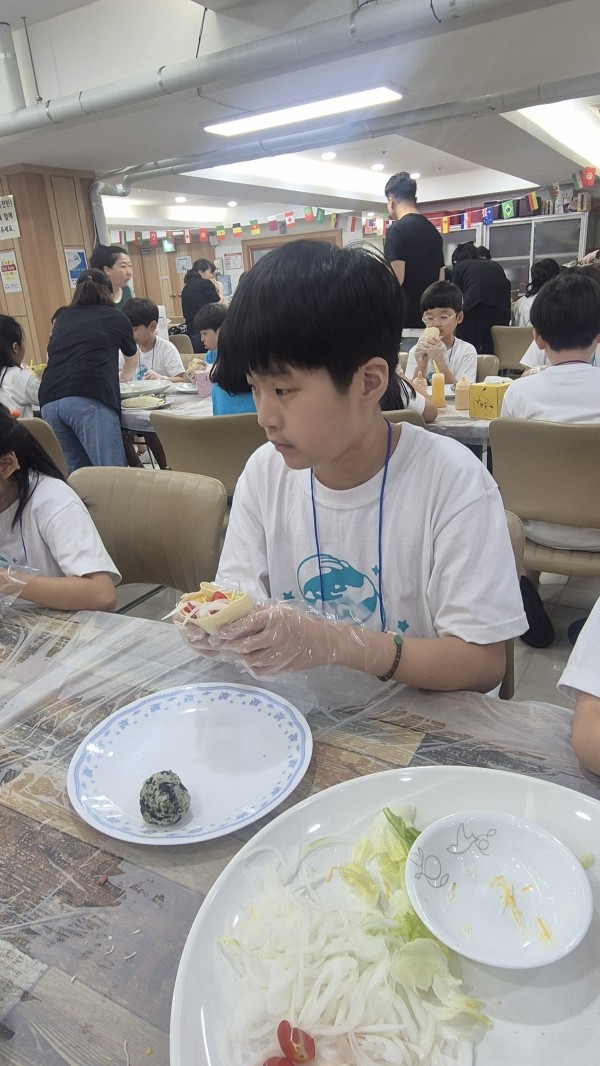 90f9e18df815b20130fbb4b4446f7cec_1752968311_0282.jpg